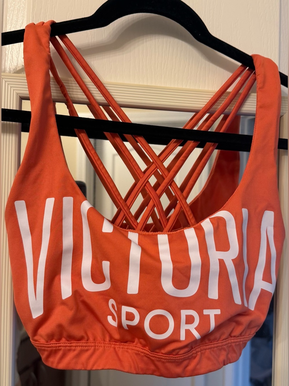 Victoria Sport Strappy Sports Bra